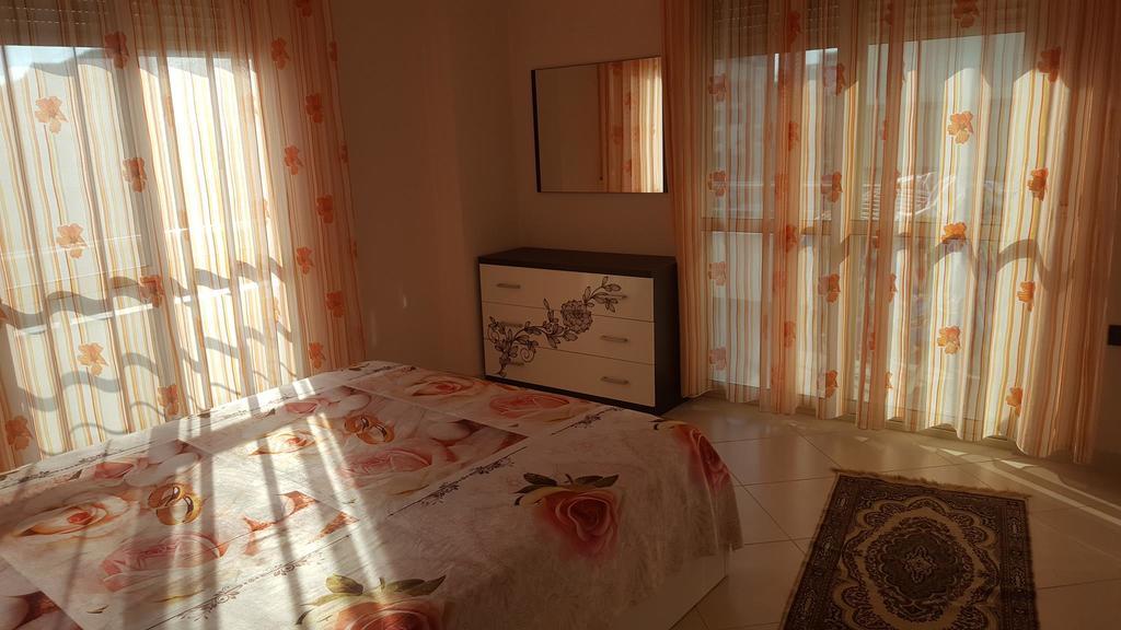 Faik Shehu Apartments Durrës Extérieur photo